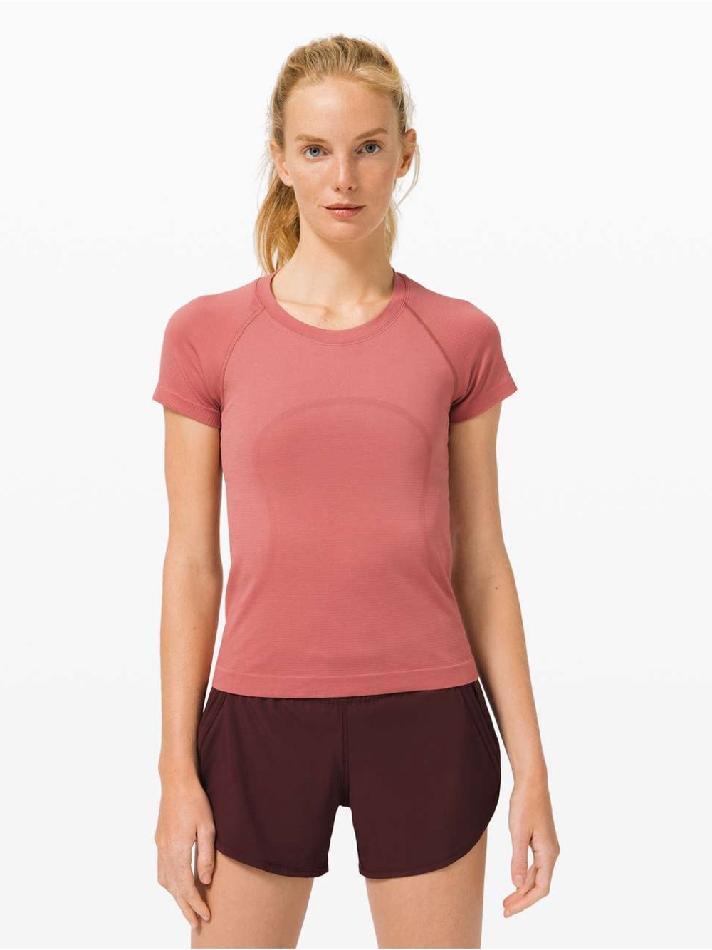 Lululemon Size 4 Women’s Short Sleeve Active T-Shirt - Dusty Rose